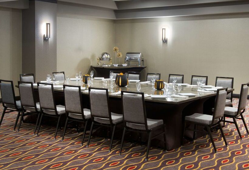 فندق Embassy Suites By Hilton Dulles Airport