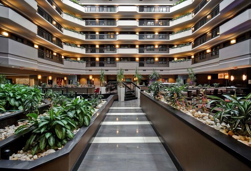 فندق Embassy Suites By Hilton Dulles Airport