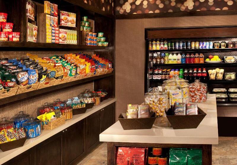 فندق Embassy Suites By Hilton Dulles Airport