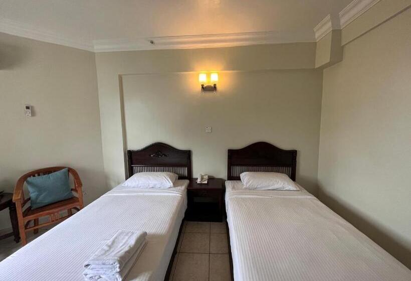 호텔 ērya By Suria Cherating