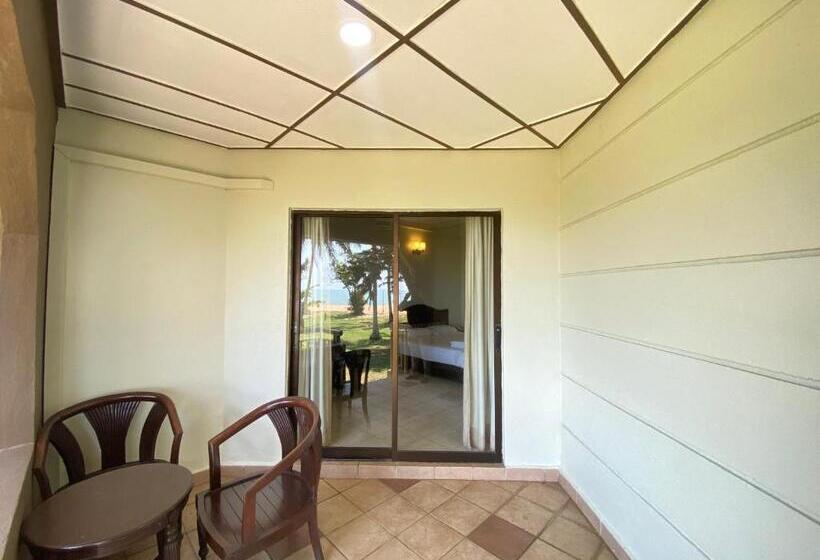 호텔 ērya By Suria Cherating