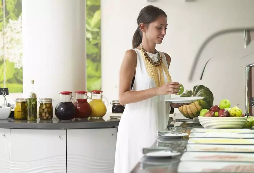 Отель Kyma Suites Beach