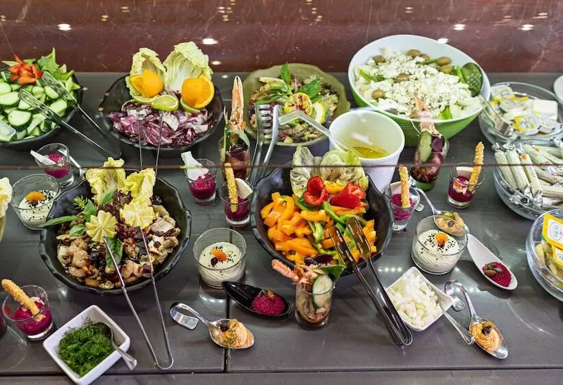 Отель Kyma Suites Beach