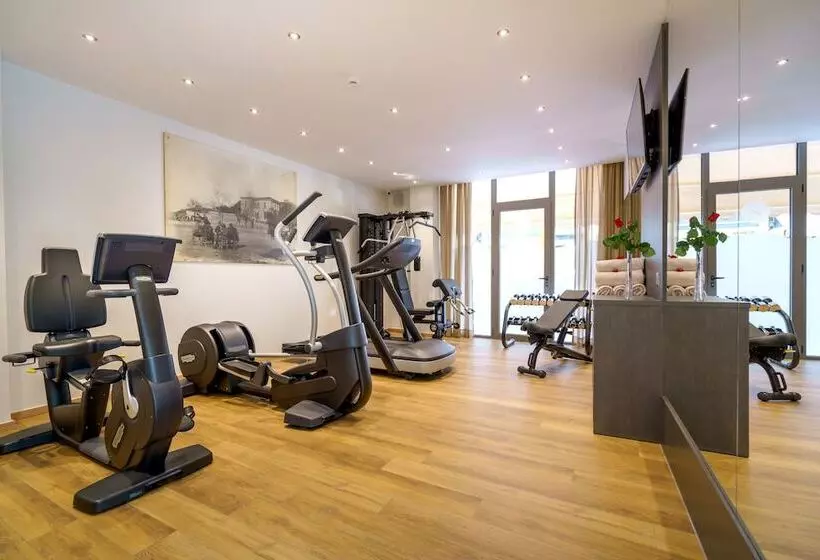 Отель Kyma Suites Beach