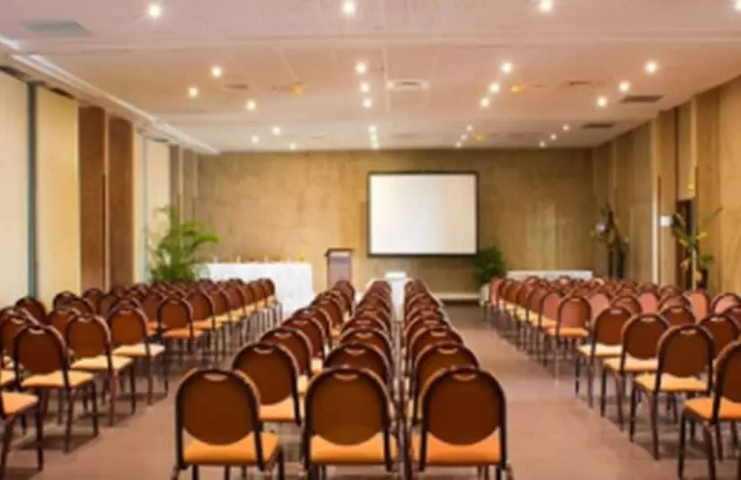 La Creole Beach Hotel & Spa