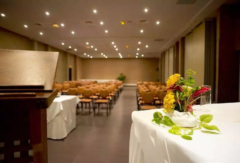 La Creole Beach Hotel & Spa