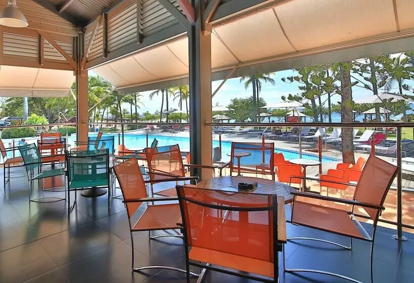 La Creole Beach Hotel & Spa