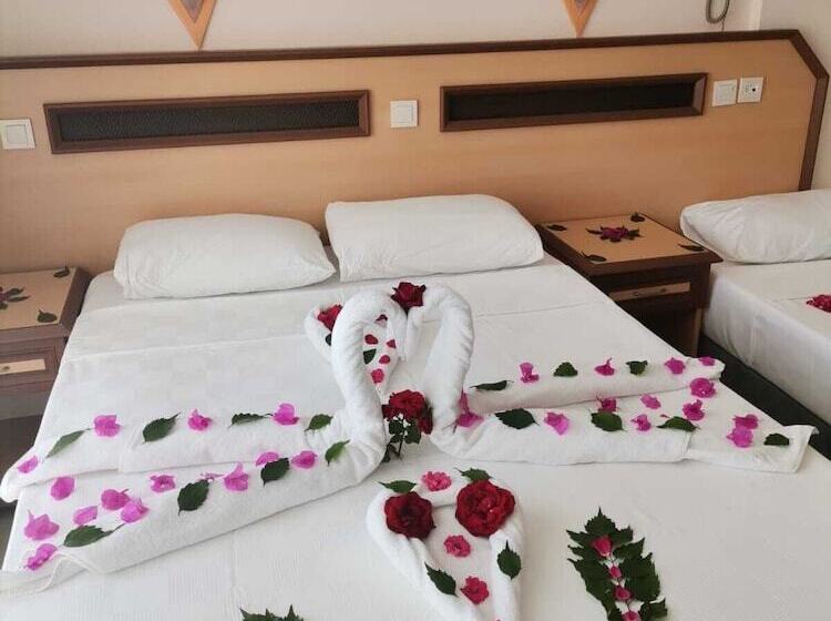 בית מלון כפרי Side Ozgurhan