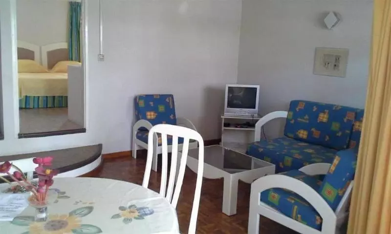 هتل The Mirabelle Apartments