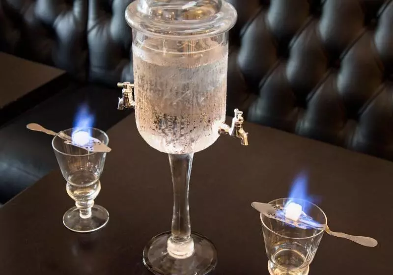 Отель The Sofia