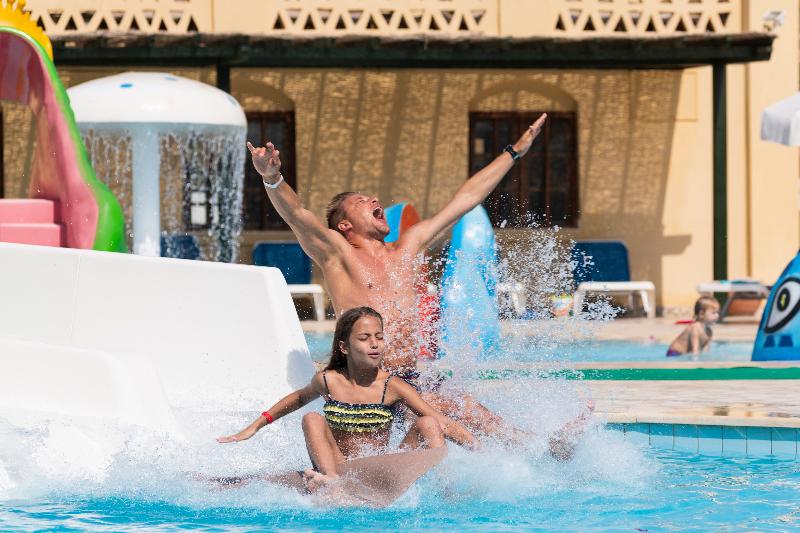 هتل Three Corners Rihana Resort