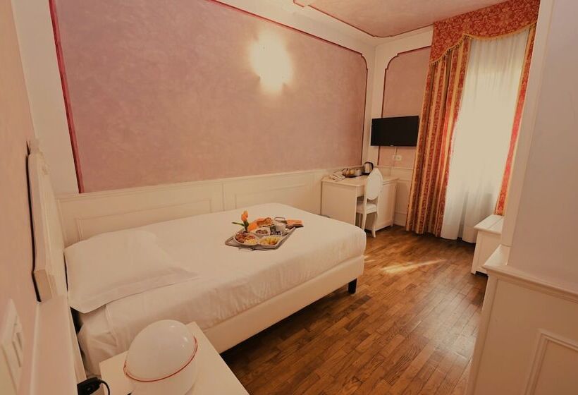 ホテル Villa Patriarca