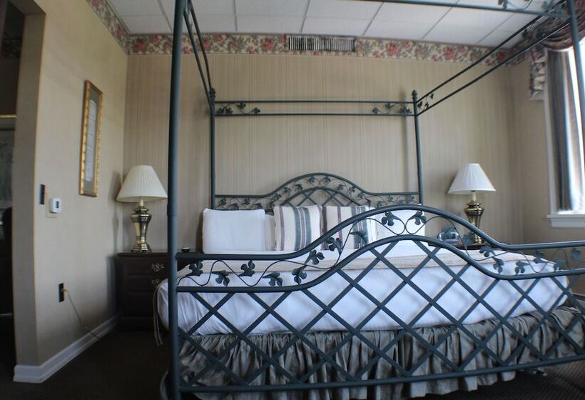 Отель Waynebrook Inn, Est 1865