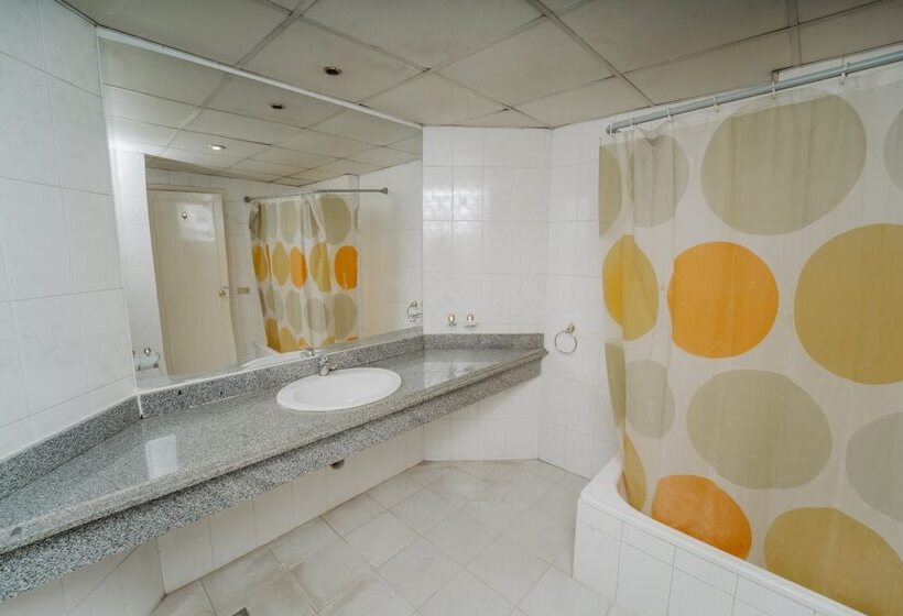 Queens Valley Hotel, Restaurants, Bars And Spa Luxor