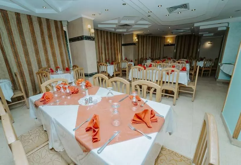 Queens Valley Hotel, Restaurants, Bars And Spa Luxor