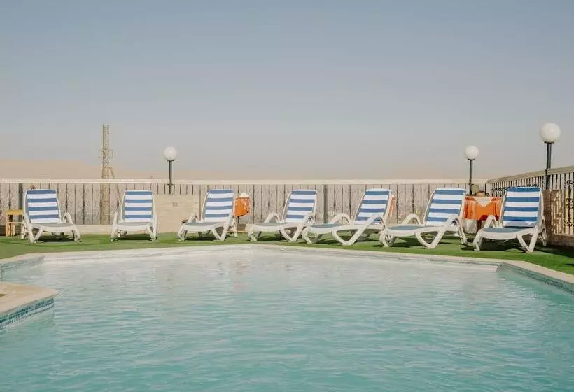 Queens Valley Hotel, Restaurants, Bars And Spa Luxor