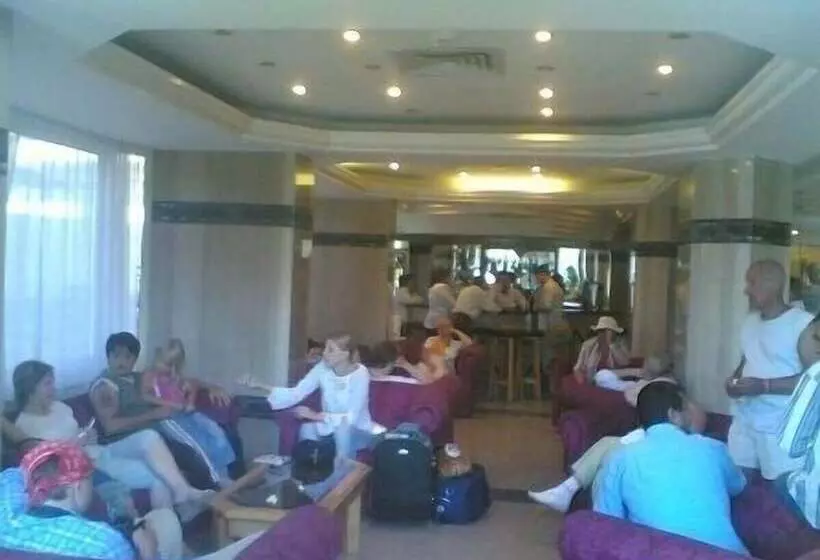 Queens Valley Hotel, Restaurants, Bars And Spa Luxor