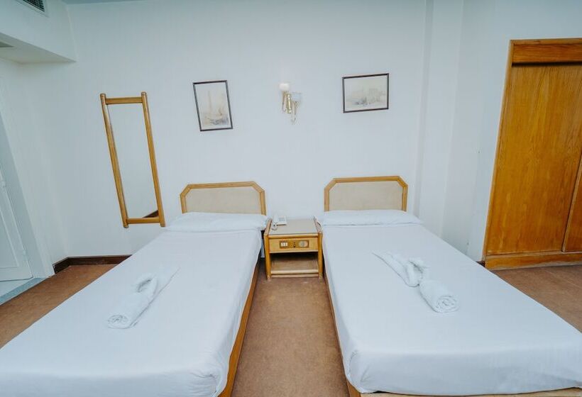 Queens Valley Hotel, Restaurants, Bars And Spa Luxor