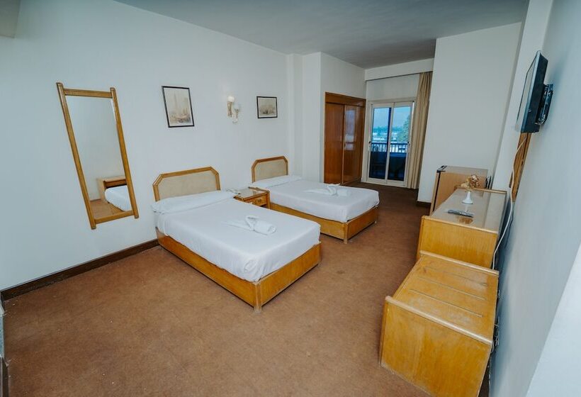 Queens Valley Hotel, Restaurants, Bars And Spa Luxor