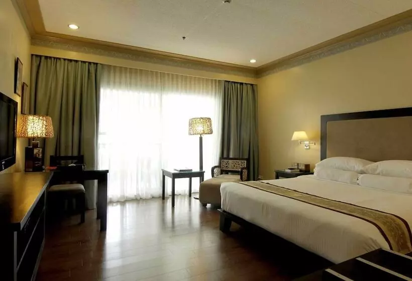 Waterfront Insular Hotel Davao