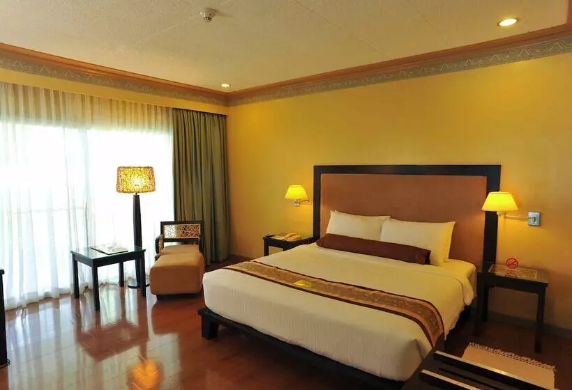 Waterfront Insular Hotel Davao