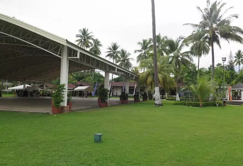 Waterfront Insular Hotel Davao