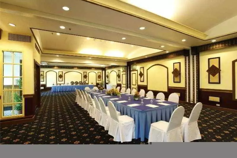 Waterfront Insular Hotel Davao