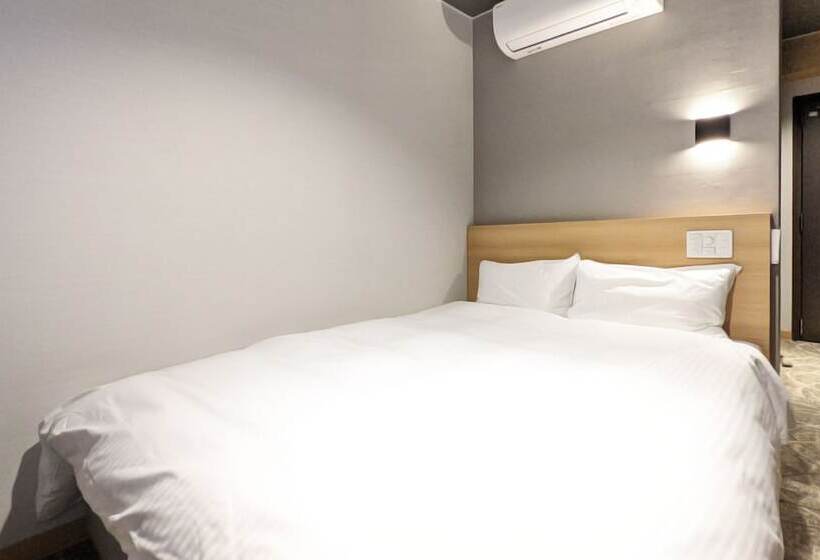 Otel Forest Inn Gobo