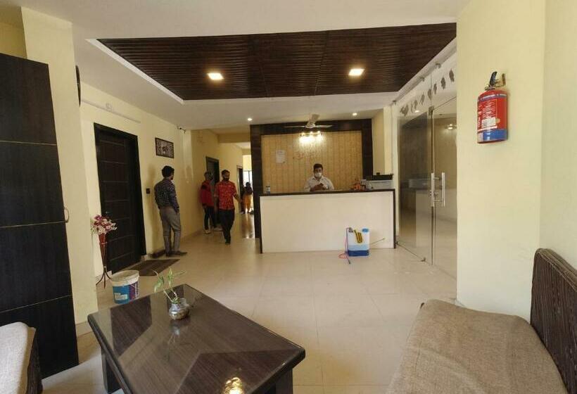 Hotell Ganga Elena Rishikesh