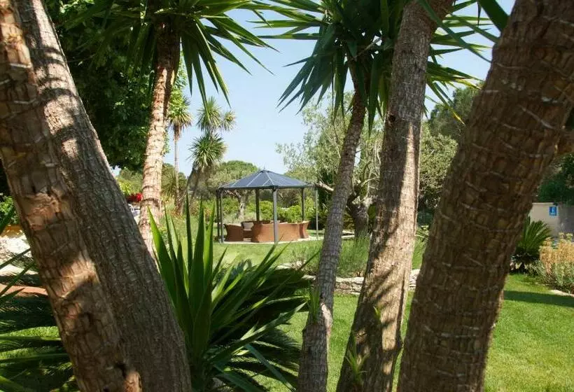 Aamiaismajoitus (B&B) Bastide De L'avelan