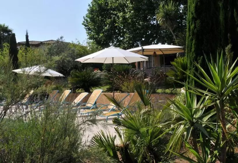 Aamiaismajoitus (B&B) Bastide De L'avelan