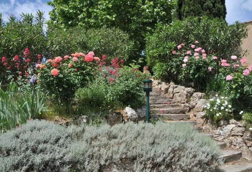 Aamiaismajoitus (B&B) Bastide De L'avelan