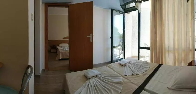 Hotel Amfibia Beach Complex