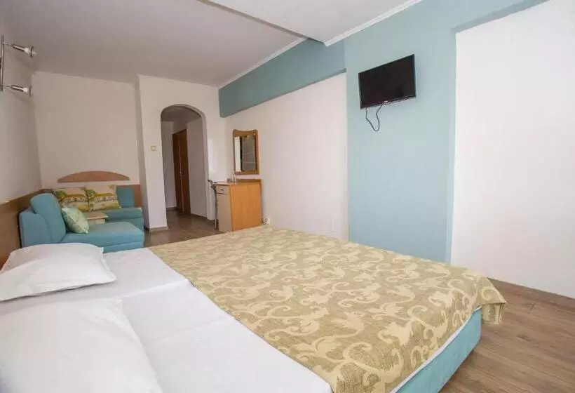 Hotel Amfibia Beach Complex