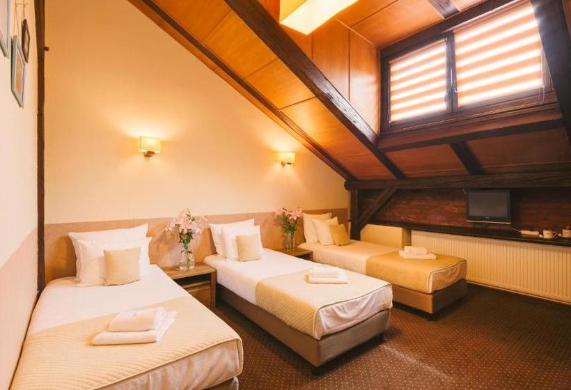 בית מלון כפרי Atelier Apart By Artery S