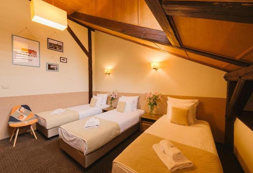 בית מלון כפרי Atelier Apart By Artery S