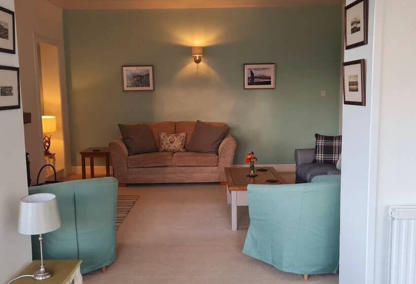 فندق Atholl House Skye