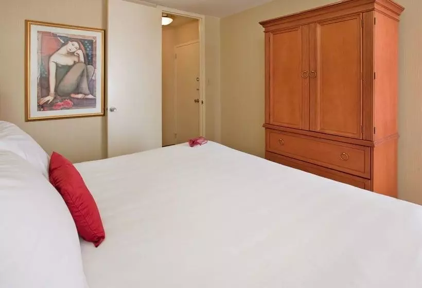 هتل City Place St. Louis