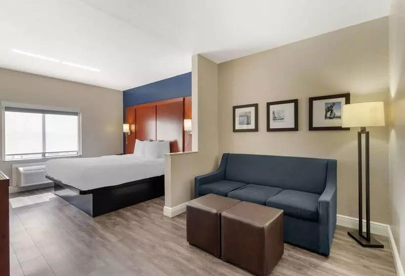 בית מלון כפרי Comfort Suites West Jacksonville