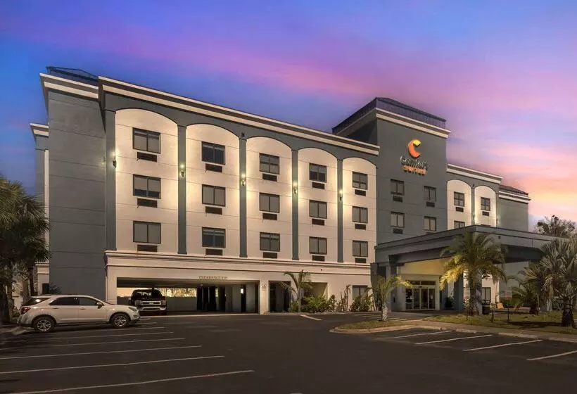 בית מלון כפרי Comfort Suites West Jacksonville