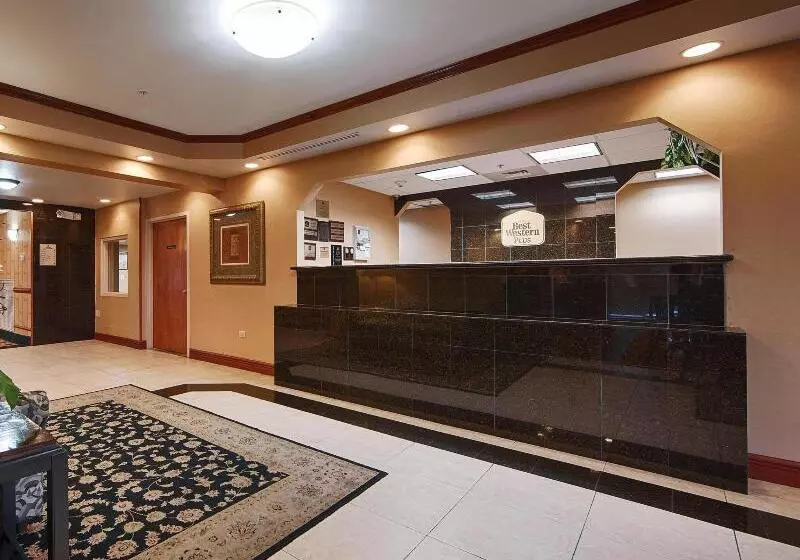 ホテル Days Inn & Suites By Wyndham Fort Pierce I95