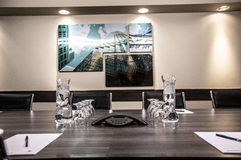 فندق Doubletree By Hilton Roseville Minneapolis