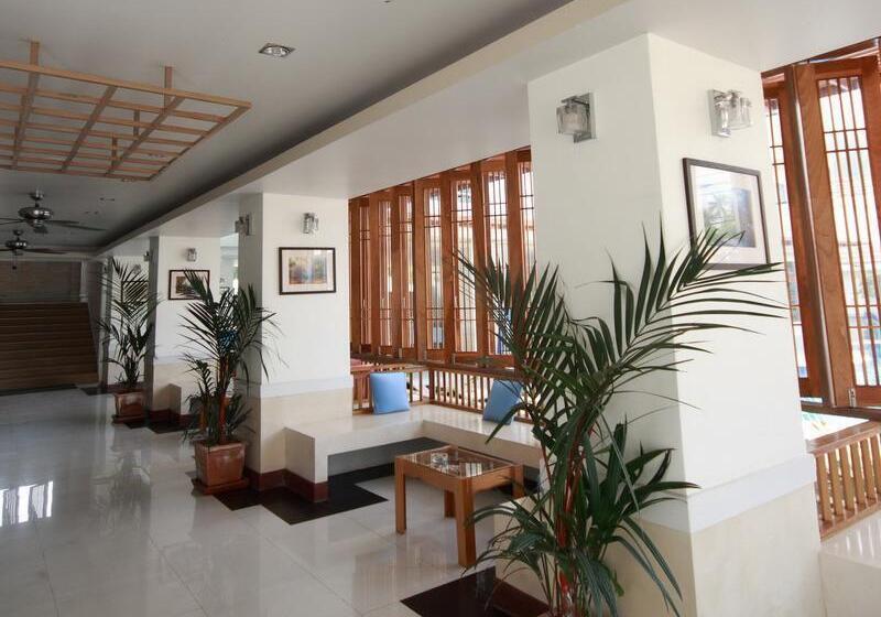 בית מלון כפרי First Residence