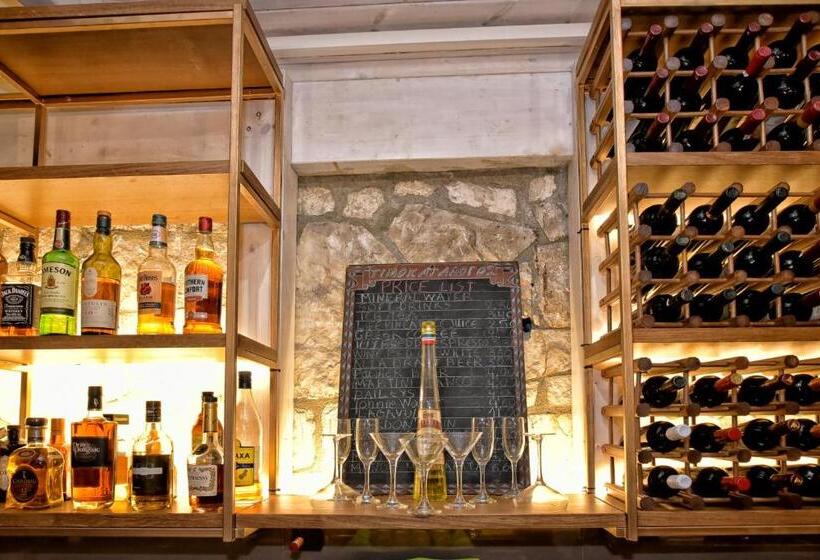 Georgia S Garden By Omilos Hotels