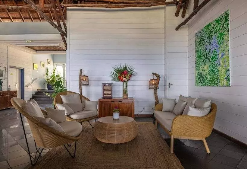 Hotel Le Boucan Canot