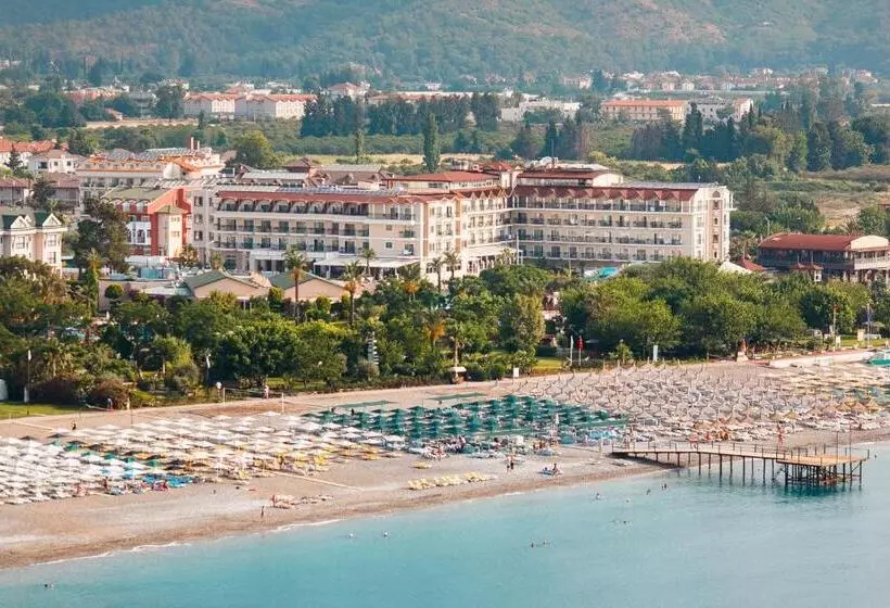 Отель L'Oceanica Beach Resort