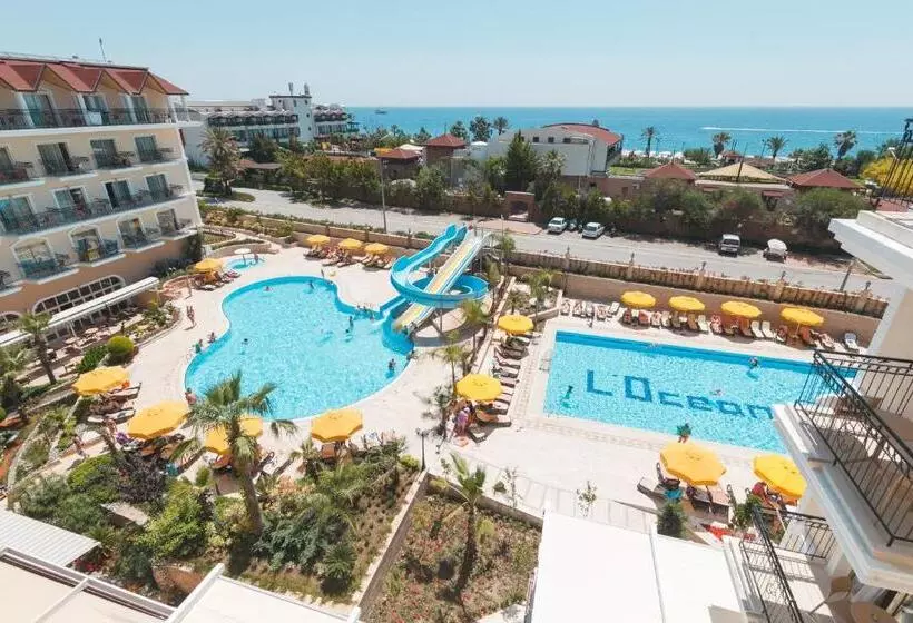 Отель L'Oceanica Beach Resort