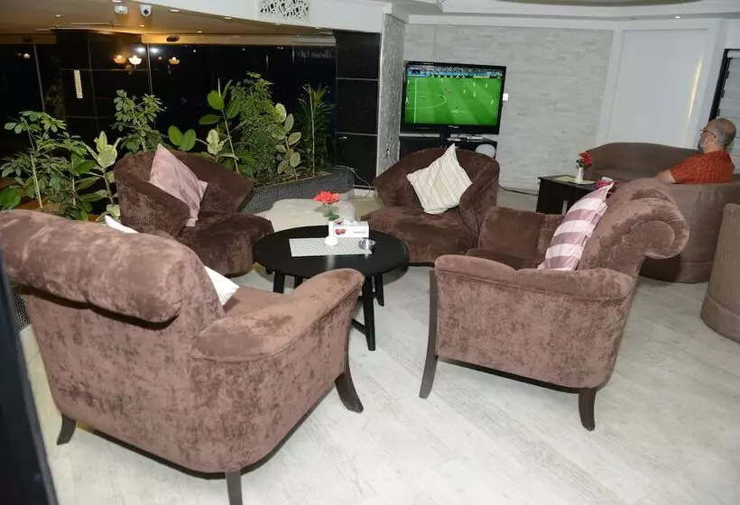 هتل Plaza Athenee