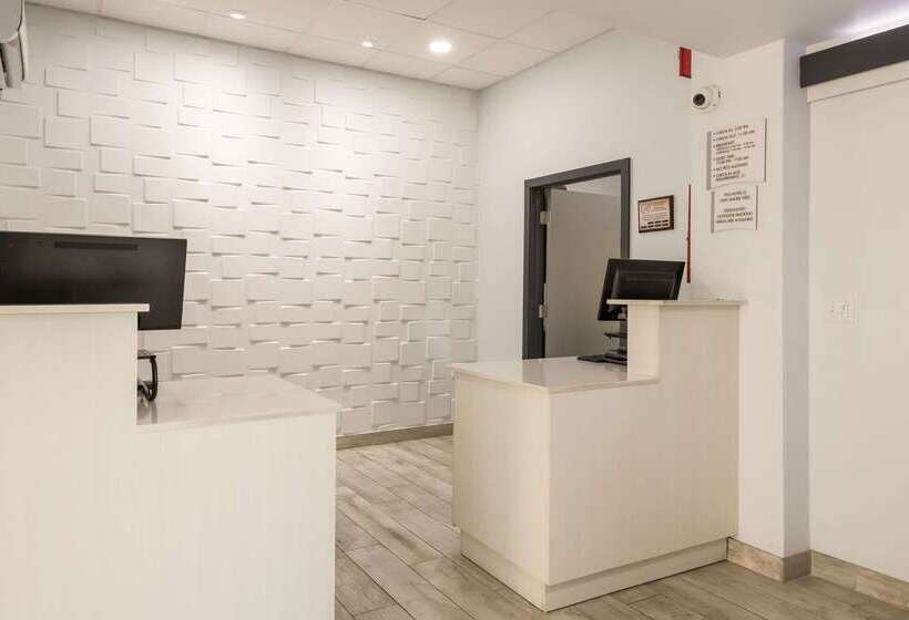 Отель Quality Inn Bradenton Sarasota North