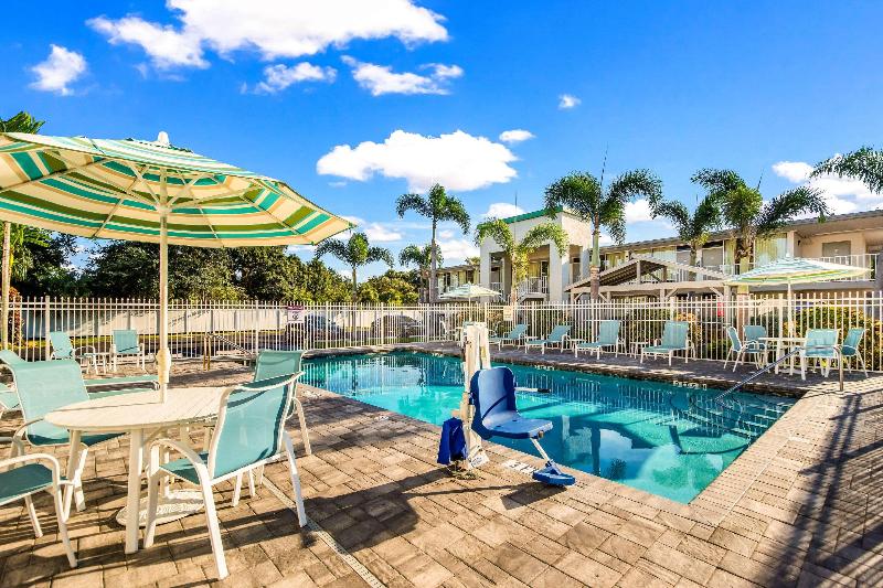 Отель Quality Inn Bradenton Sarasota North